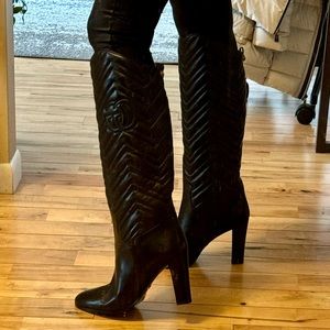 Auth NWOB Gucci Women Black Leather Logo Heart Tall Marmont Boots 41.5 / 10.5 US